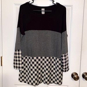 Black and gray quarter sleeve tunic top